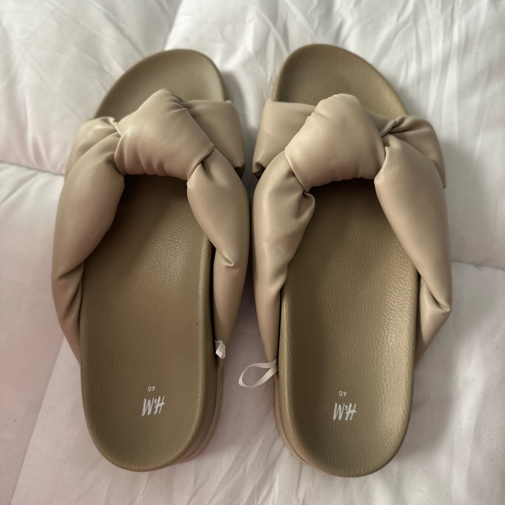H&M Tan Sandals with Knotted Strap